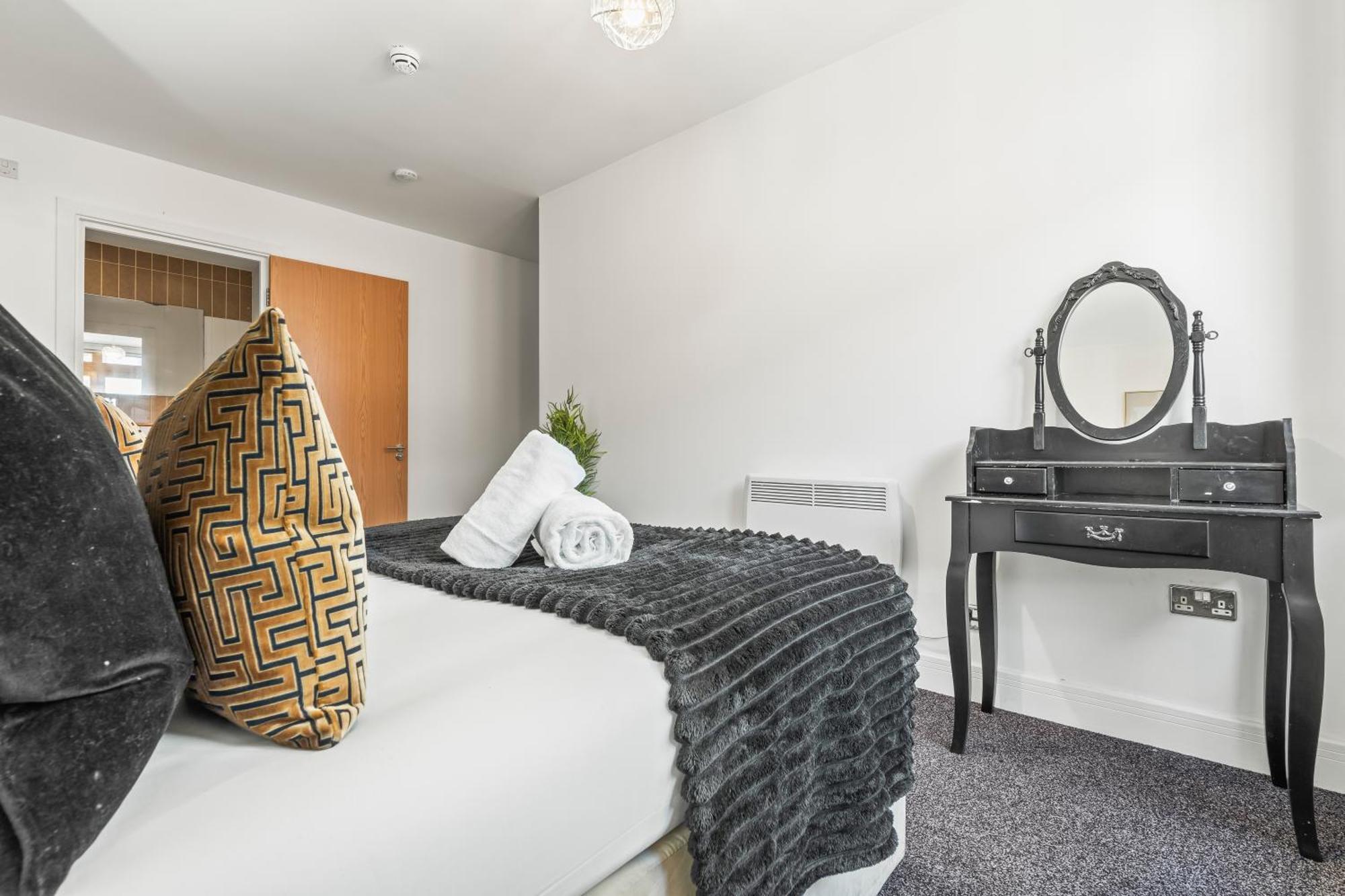 2 Bed The Postbox Free Parking Apartment Birmingham